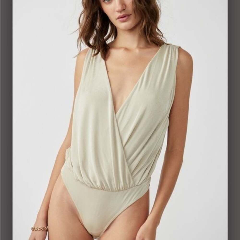 NWT Womens Intimately by  FREE PEOPLE NIGHT OWL BODYSUIT Neutral Size S M XL‌‌‌